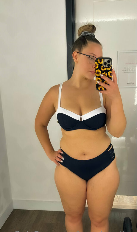 frottage onlyfans beautiful pics