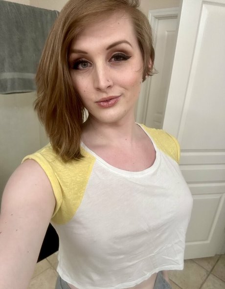 VeronicaJae model pornographic pics