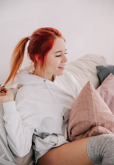 denlyasha pornstar naked gallery