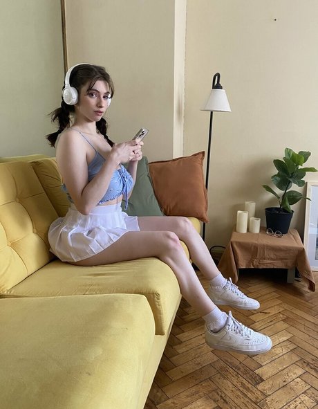 petite slut onlyfans xxx images