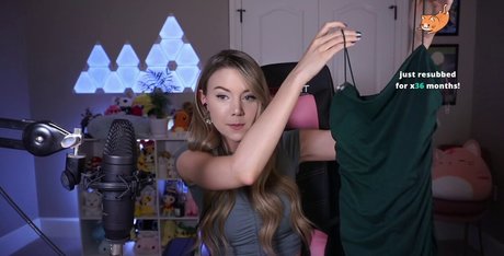 shaved onlyfans sexy nudes photo