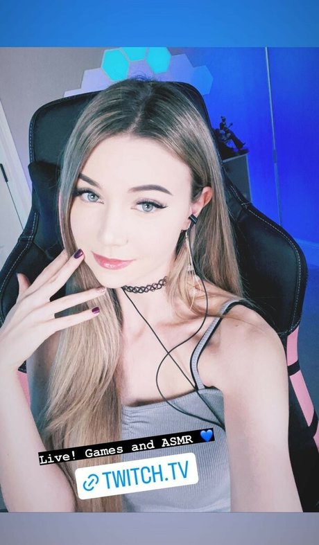 asian footjob onlyfans porno gallery