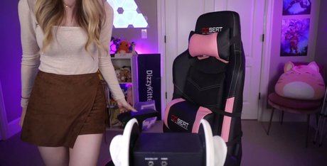 Dizzykitten xxx star photo