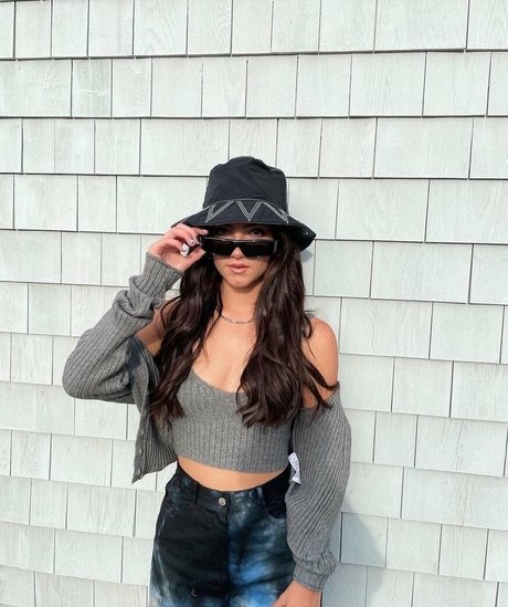 busty redhead onlyfans nudes pics