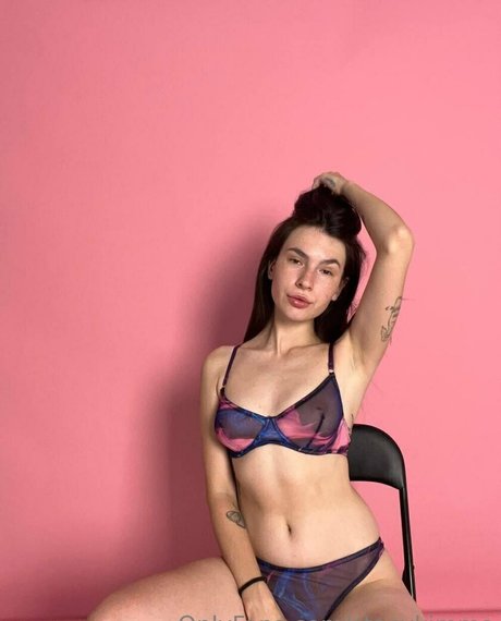 stacykimmo model naked photo