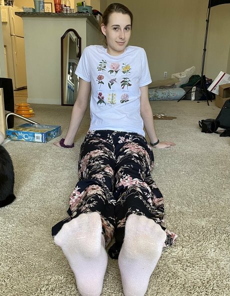 blissfulellie model pictures