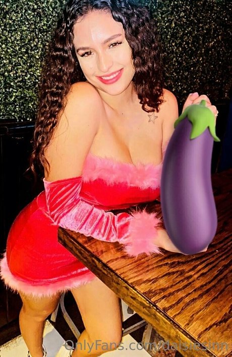 daisiesinn perfect pornstar photos