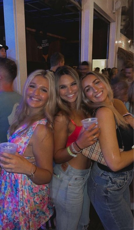 redhead pawg onlyfans hot sexy pictures