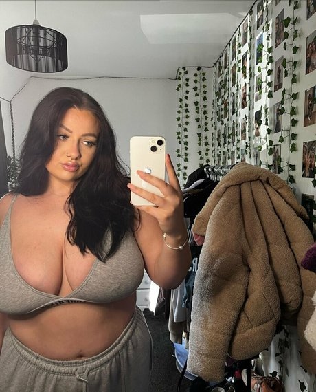 chelsea leigh actress pictures