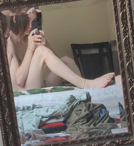 Bisectual free star images