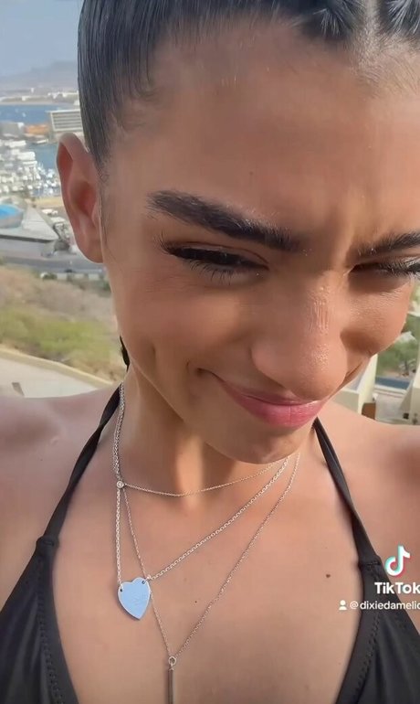 Dixie D Amelio pretty actress gallery