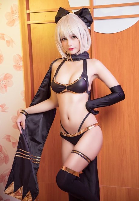 Azami star nudes picture