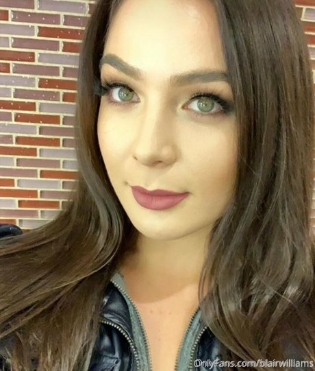 teen natural tits onlyfans erotic picture