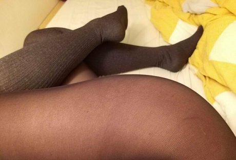 turimelinda model exclusive photo