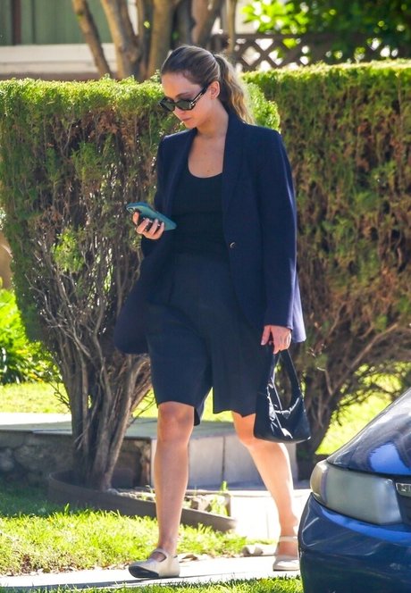 teen young onlyfans sexy pictures