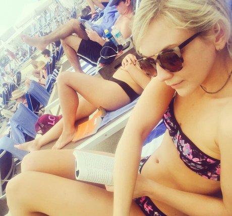 Emily Kinney porn star gallery