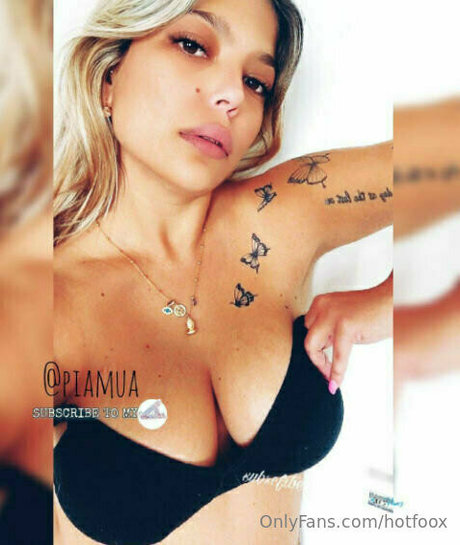 hotfoox model hot pics