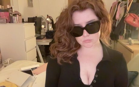 nerdy onlyfans pornos photo