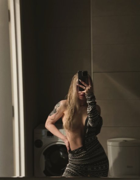 small onlyfans free nude img