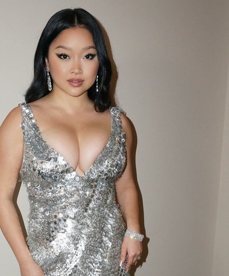 Lana Condor beautiful star pictures