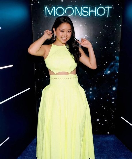Lana Condor hot actress photos