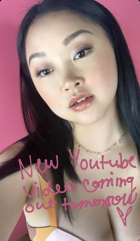 Lana Condor star beautiful photo