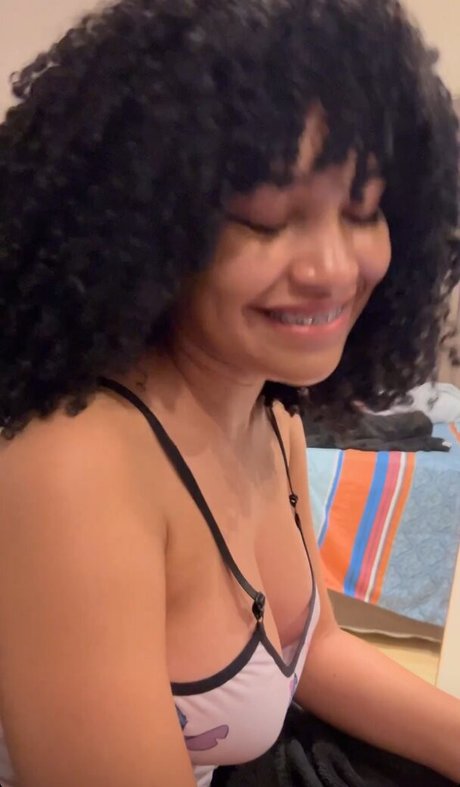 Marycuriell perfect model img