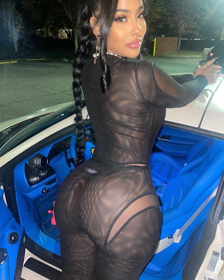 Ayisha Diaz model pornographic archive