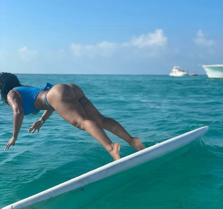 Ayisha Diaz naked actress pics