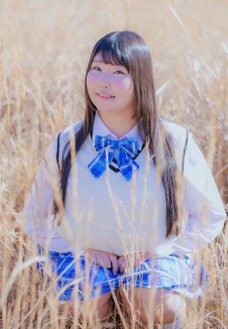 momose momo 0715 exclusive model photo