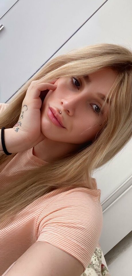 Julia Diotti beautiful model archive