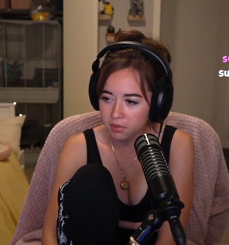 Mayahiga nude pornstar pics