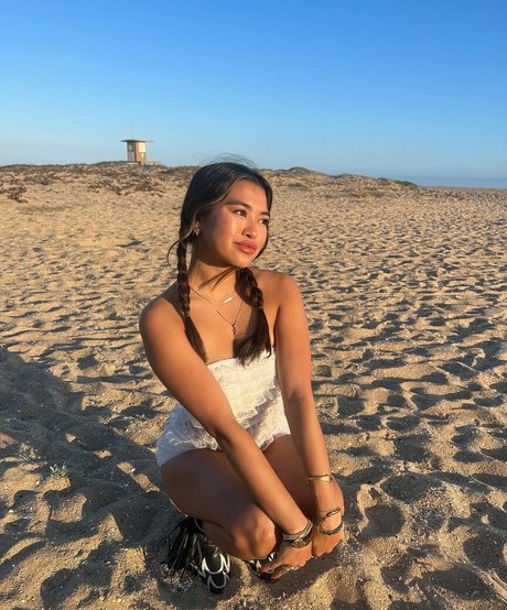 Try Channel Girls hot model pictures