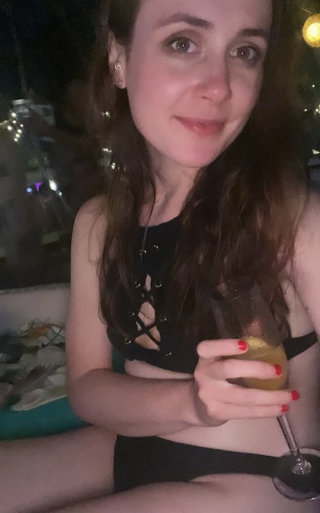 Try Channel Girls high quality model image