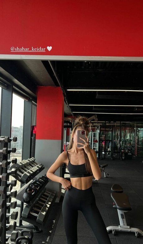 pussy spreading onlyfans sexy xxx image