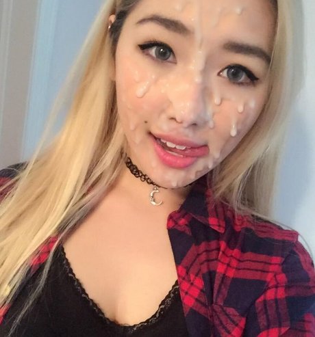 xChocobars naked pornstar img