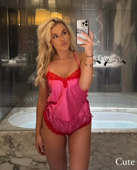 lesbians onlyfans free xxx pic