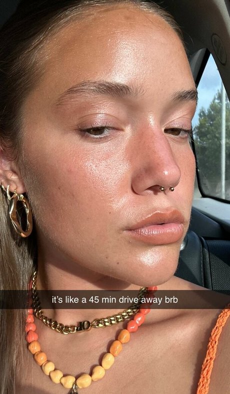 blowjob brunette onlyfans sexy naked picture