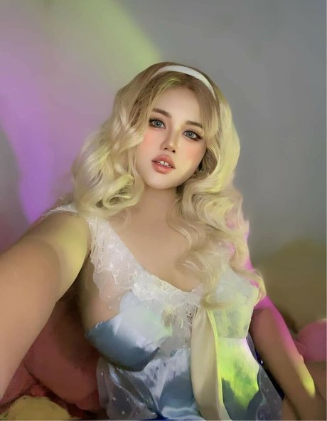 Charlotte LinLin star best photo