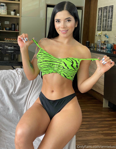 celebrity male onlyfans beautiful photos