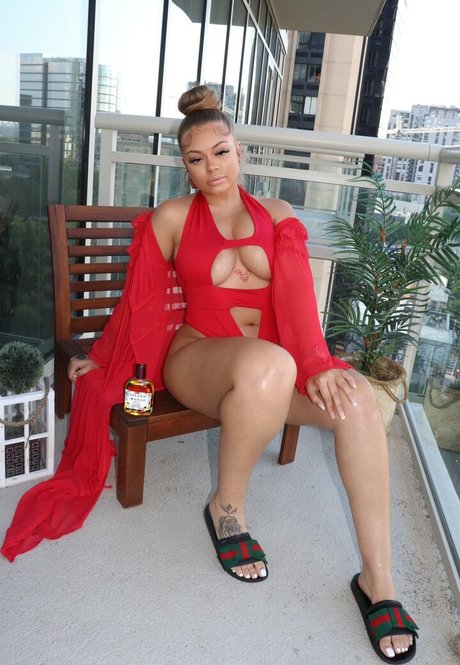 amateur blonde onlyfans erotic pics