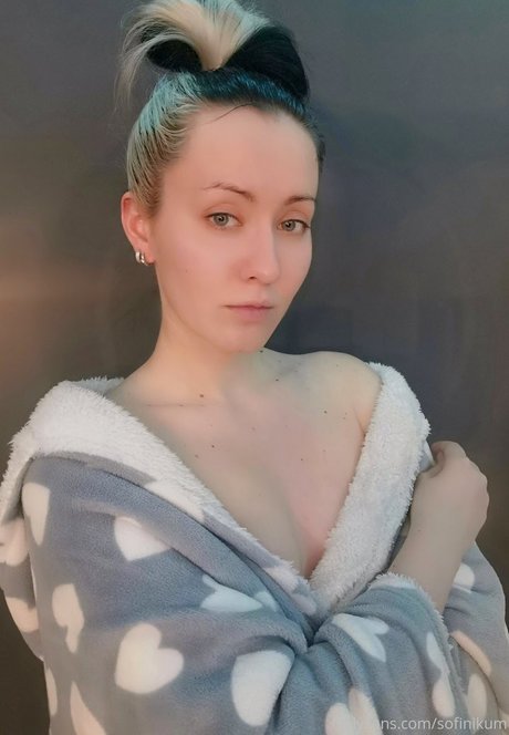 blonde famous onlyfans free xxx pic