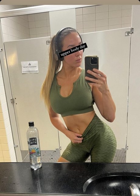 Chelsea Green exclusive model galleries