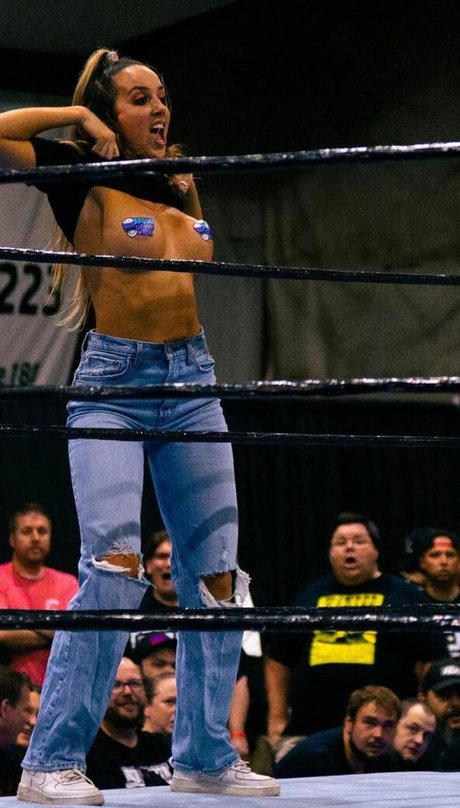 Chelsea Green Profile Pic