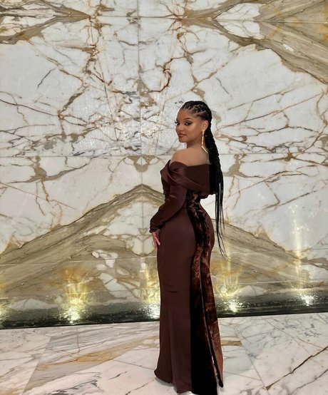 Halle Bailey free model galleries