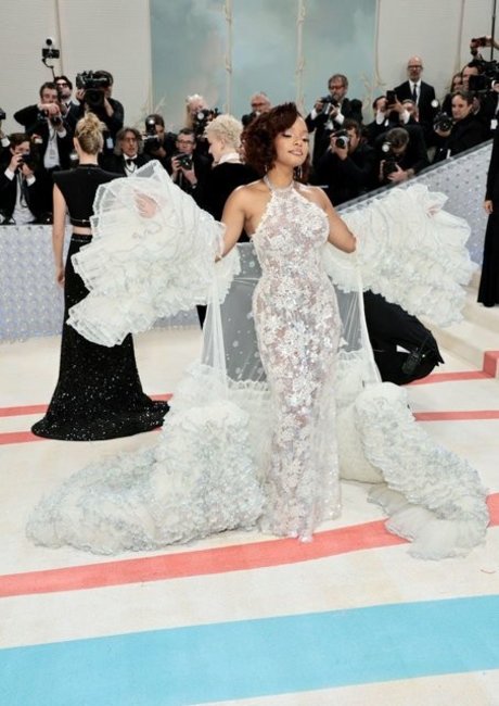 Halle Bailey model sex photo