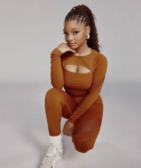 Halle Bailey star sex photos