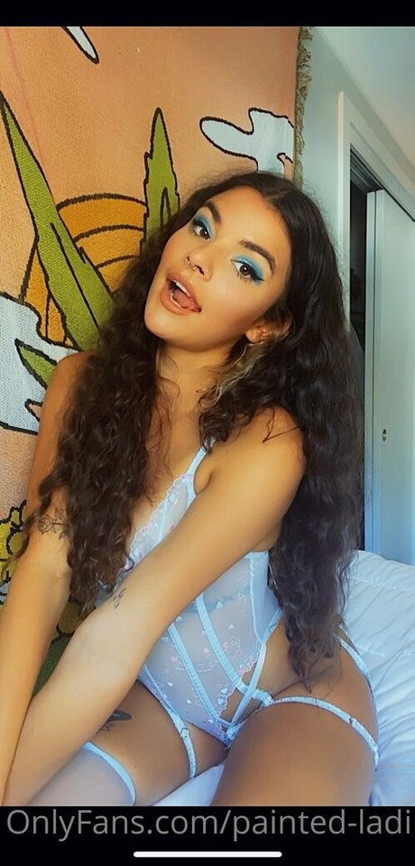 issameg pretty pornstar img