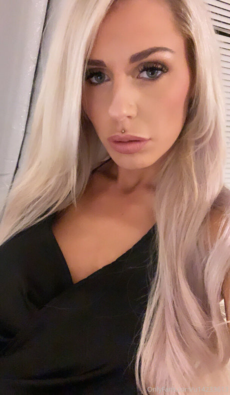 Hotwifey sex star archive