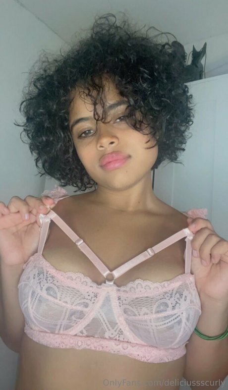 deliciussscurly sexy star pictures